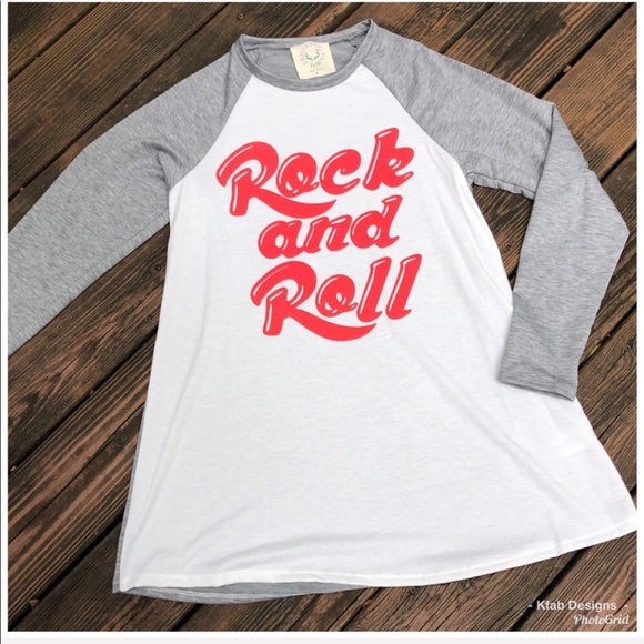 Tops - LAST 1! Rock n Roll Graphic Super Soft Top!